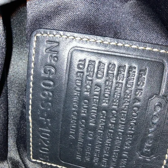 Elegant Coach Black Leather Bag - Picture 6 of 9